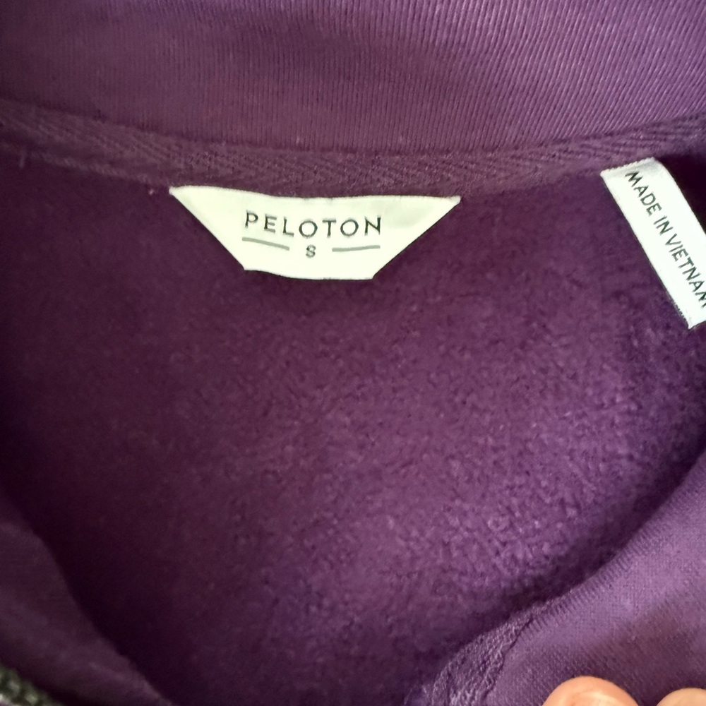 Peloton Deep Purple Activewear Set Size Small - Picture 8 of 12